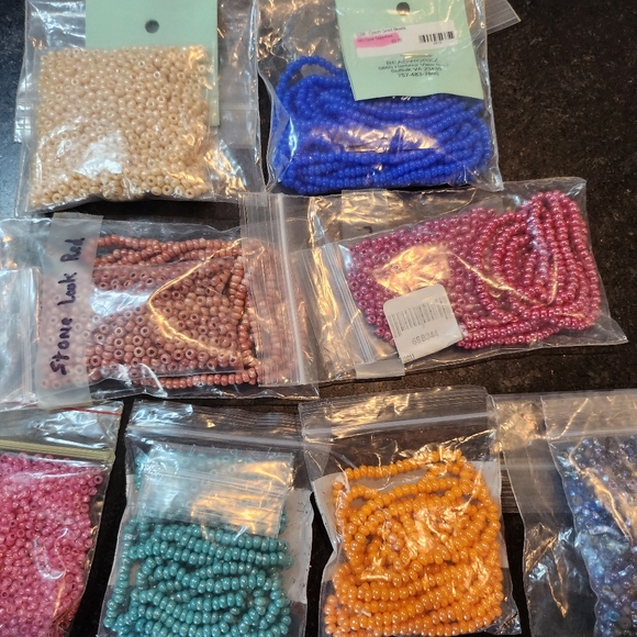 Assorted Seed Beads in Multiple Colors - Picture 9 of 15